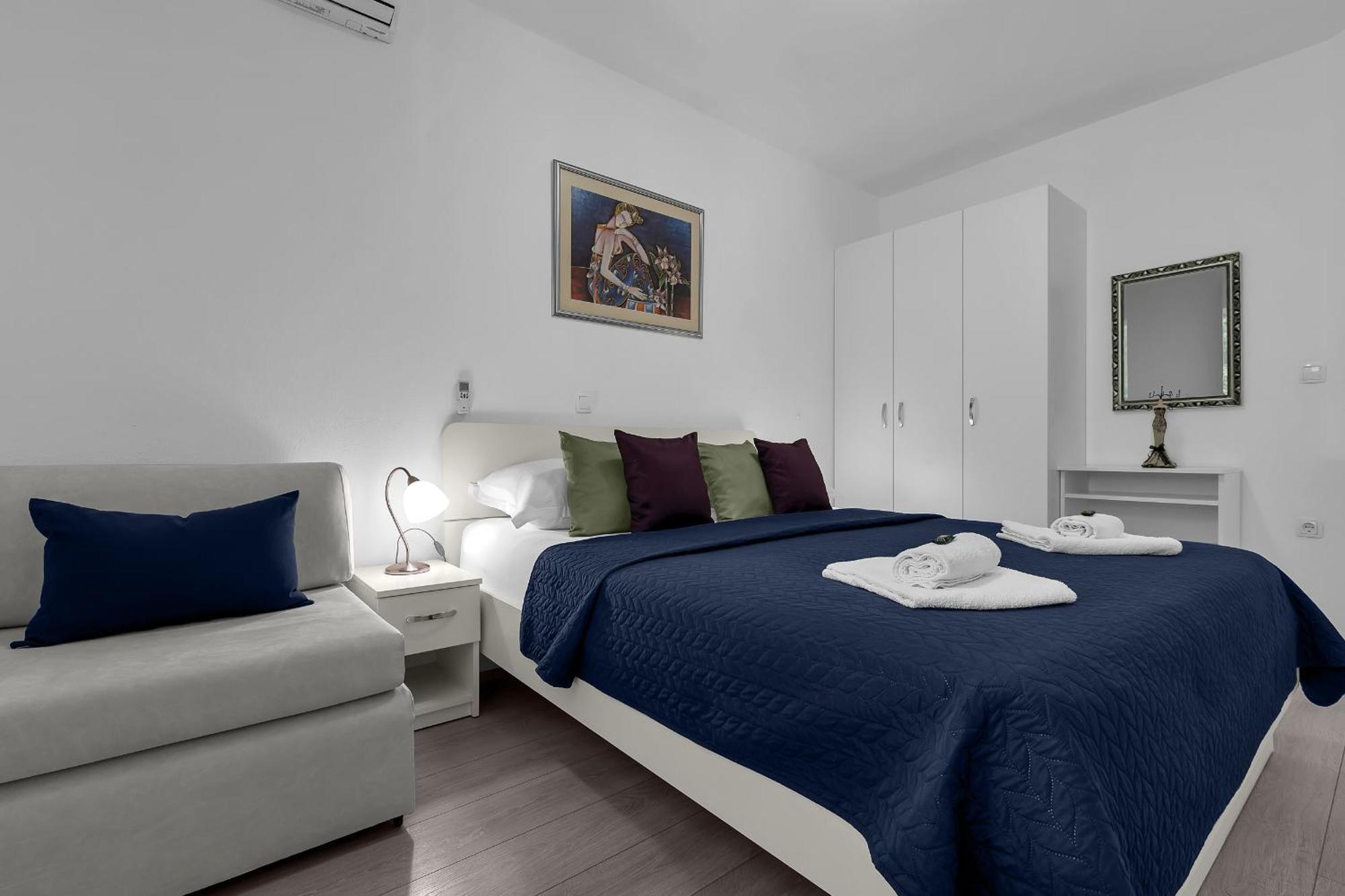 Apartments Villa Katarina Tucepi Room photo